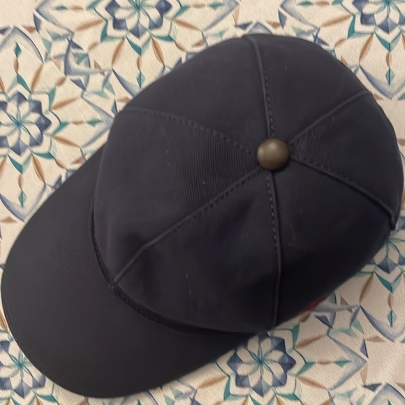 Authentic Gucci baseball hat - Picture 9 of 11